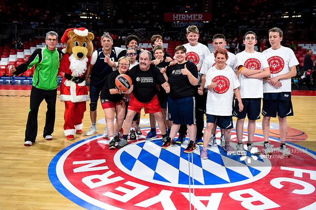 《Megabonk》推出万圣节更新：可操控新角色床单幽灵