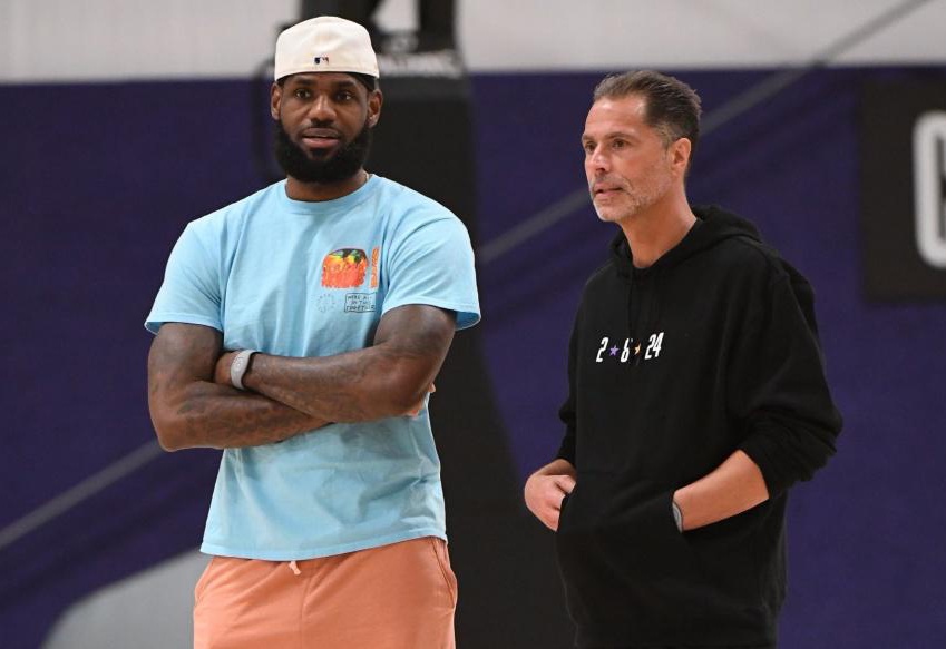 野茂英雄在赴美前夕，通过特约合同的方式避开日职禁令，开启留美之路